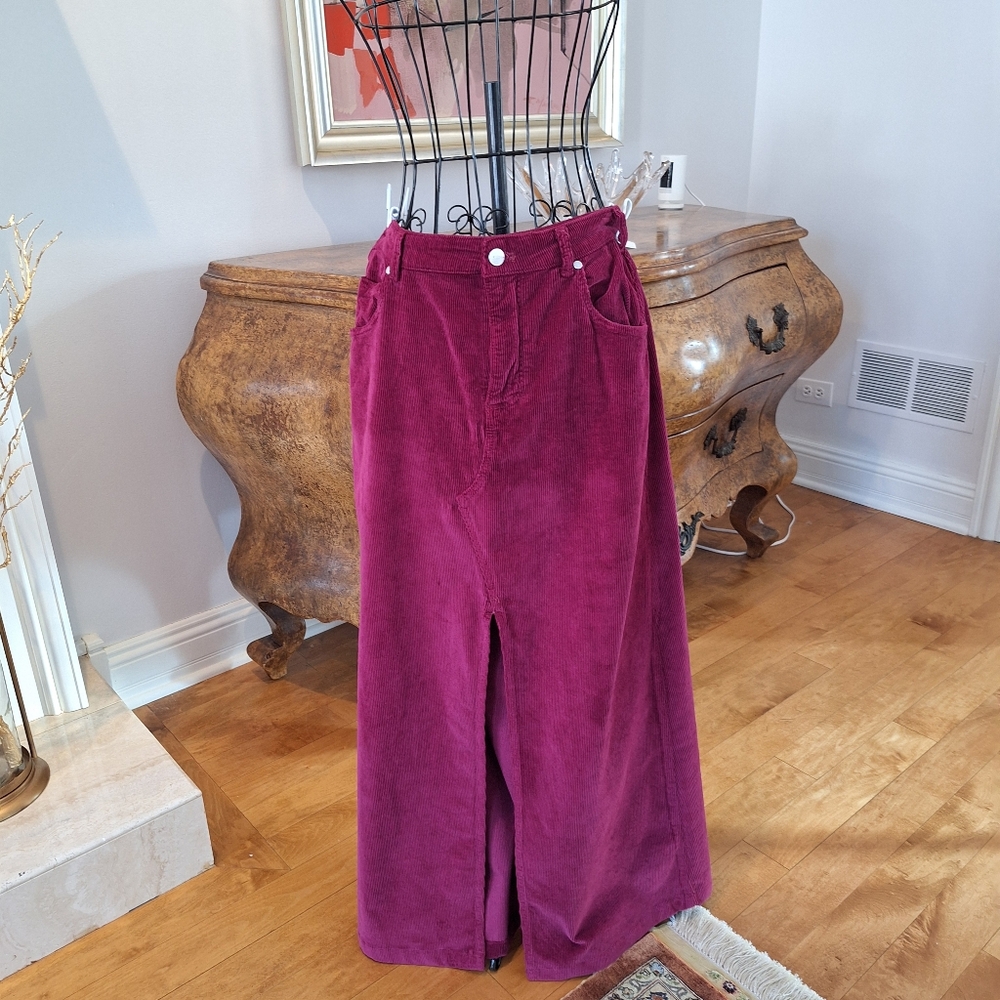 Pilcro rasberry color corduroy maxi skirt sz 6